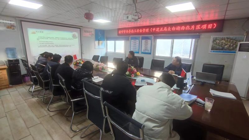 成人高考网上报名需要准备以下材料：